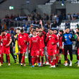 Lange gemäßigte Freude: Heidenheimer Spieler nach dem Auswärtssieg in Darmstadt.