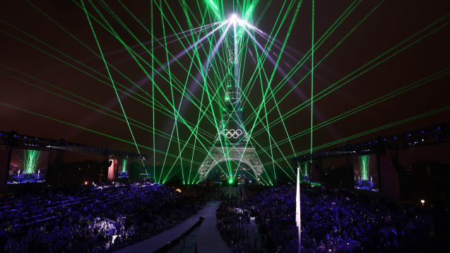 Laser inklusive: Die Olympischen Sommerspiele 2024 sind im ganz großen Rahmen eröffnet worden.