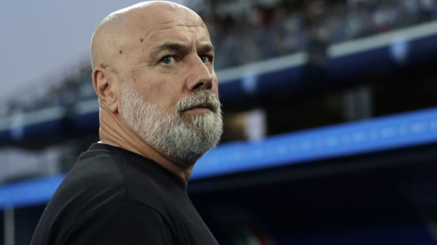Weiß, war er will: Bosniens Nationaltrainer Sergej Barbarez