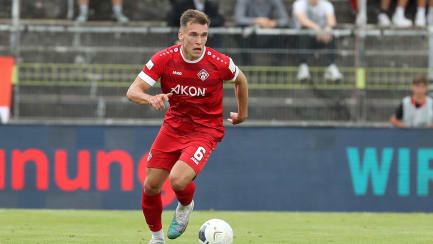 Muss auf sein Debüt im Dress von Wehen Wiesbaden weiter warten: Marius Wegmann.