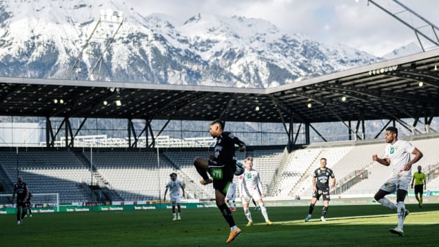 Eindrucksvolle Kulisse, aber eben nicht daheim: Die WSG Tirol im Innsbrucker Tivoli. Noch weiter muss Sturm Graz reisen.