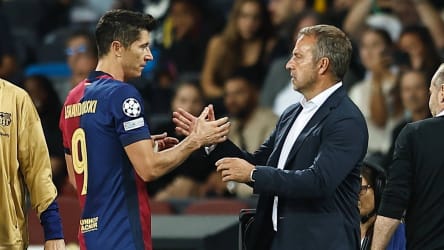 Unter Hansi Flick (re.) feierte Robert Lewandowski schon bei den Bayern seine größten Erfolge und auch bei Barcelona funktioniert die Zusammenarbeit bisher gut.