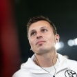 Aus der großen auf die kleine Bühne: Jakob Fimpel trainiert nun wieder die U 23 des FC Schalke 04 - doch die Bosse trauen ihm Großes zu.