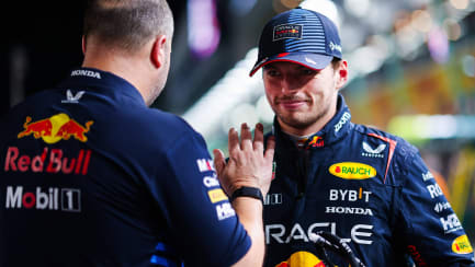Führt weiterhin in der Fahrerwertung, doch der Druck der Konkurrenz wird größer: Max Verstappen.