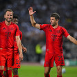 Gute Laune in Ulm: Doppeltorschütze Thomas Müller, der kurz vor Schluss auch noch Harry Kane (li.) einen Treffer auflegte.