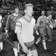 Matthias Sammer führt die DDR im letzten Länderspiel aufs Feld.