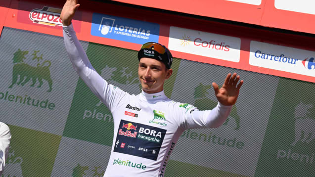 Fuhr zeitweilig im Weißen Trikot durch Spanien: Top-Talent Florian Lipowitz.