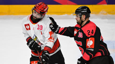 Für Dominik Uher (li.) und die Fischtown Pinguins reichte es bei Sparta Prag nicht zum Sieg.