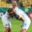 Werden das Pokalspiel auf dem Tivoli so schnell wohl nicht vergessen: Lewis Holtby und Lasse Rosenboom (v. li.).