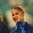 Jordan Chiles mit der Bronzemedaille, die ihr bislang nicht gehört.