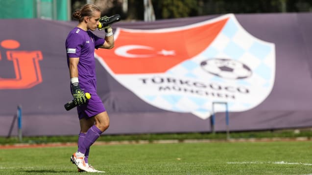 Keeper Julius Schmid und Türkgücü München stehen derzeit sieglos am Tabellenende.