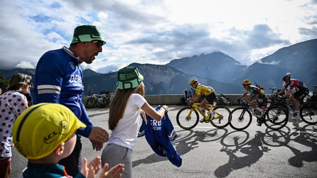 Spektakuläre Bilder: Die Frauen-Tour tritt aus dem Schatten der Männer.